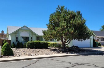 Building Photo - Home For Rent in Carson City