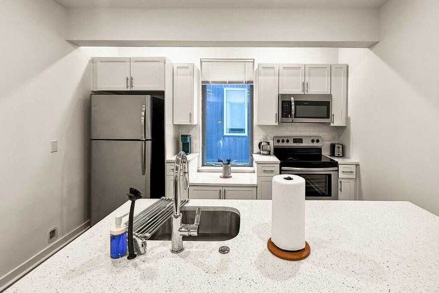 Building Photo - 1427 Germantown Ave