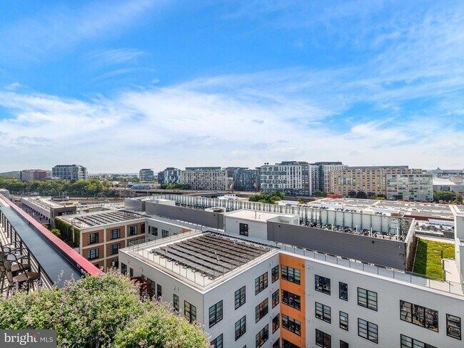 Building Photo - 1625 Eckington Pl NE