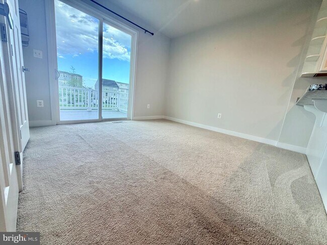 Building Photo - 5330 Witch Hazel Ln