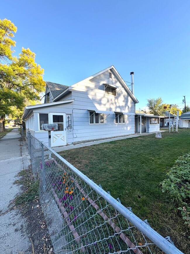 Building Photo - 309 S 33rd St