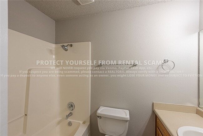 Building Photo - 3085 W Woodridge Dr