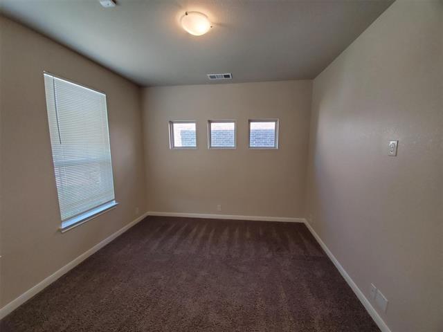 Building Photo - 707 Brookline Dr