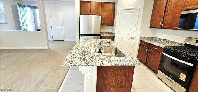 Building Photo - 2755 Tricase St