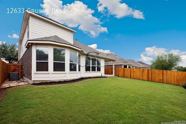 Building Photo - 12633 Gruene Pass