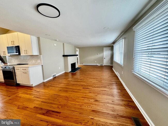 Building Photo - 551 Fern Hill Rd