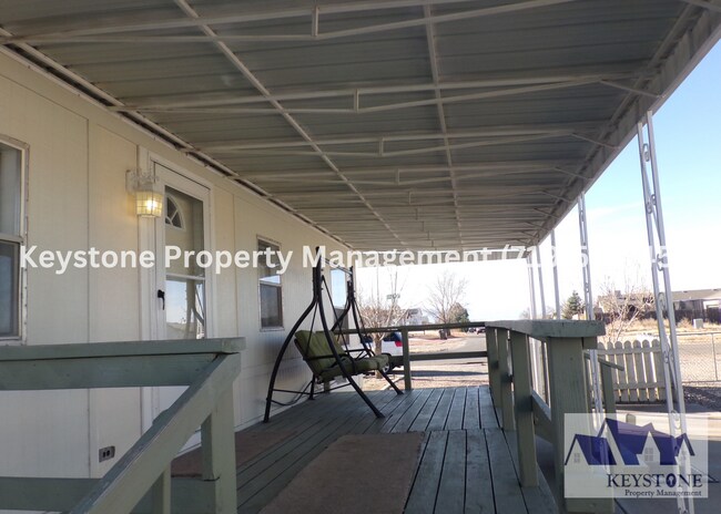 Building Photo - 886 S Dante Dr