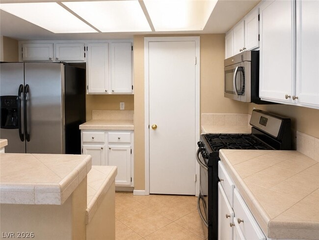 Building Photo - 8324 Olive Canyon Dr