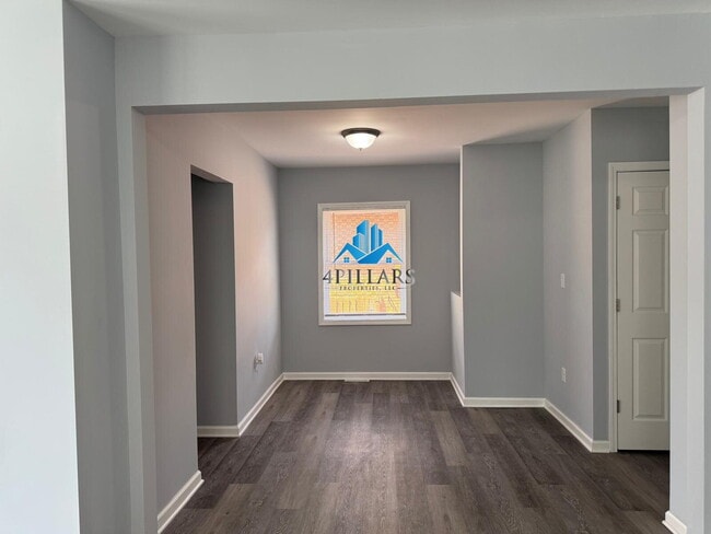 Building Photo - "Beautiful 3-Bedroom Retreat with 2 Baths ...
