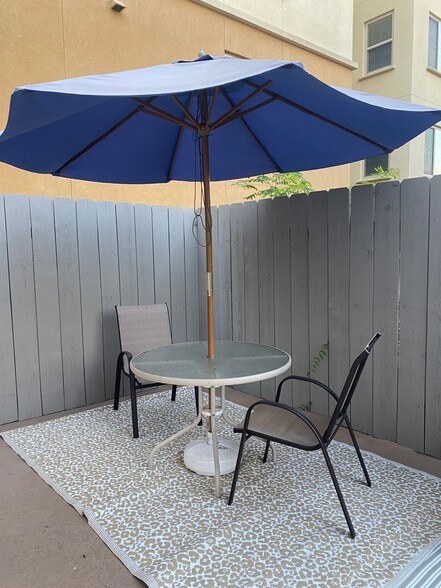 Building Photo - 5540 Lindo Paseo