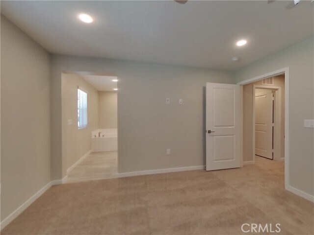 Building Photo - 28193 Cookhouse Ln