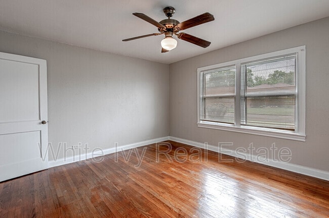 Building Photo - 1312 16th St