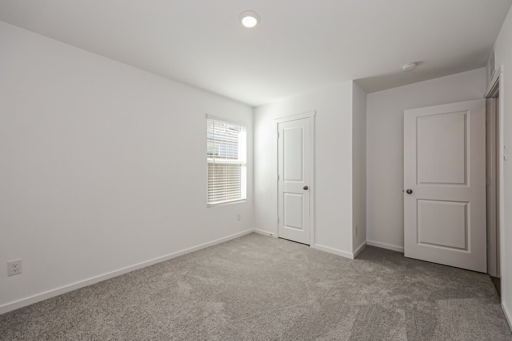 Building Photo - 122 Willow Wy