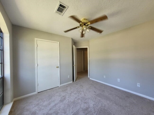 Building Photo - 20402 Westfield Pkwy Dr