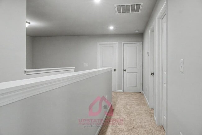 Building Photo - 378 Highline Trl