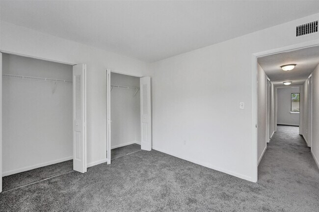 Building Photo - 26 Wimbledon Lakes Dr