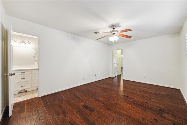Building Photo - 6215 Cheena Dr