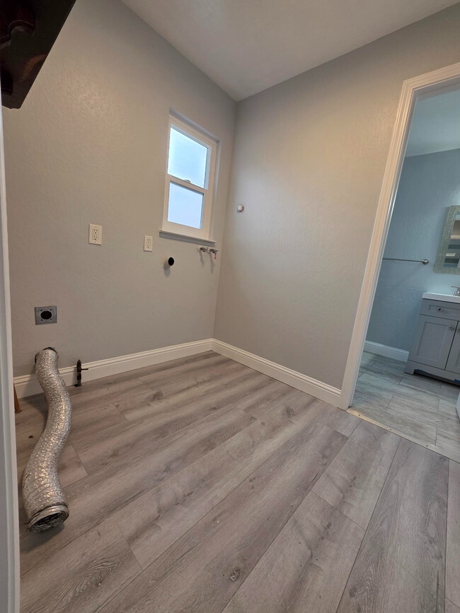 Building Photo - 1040 Gatter Dr