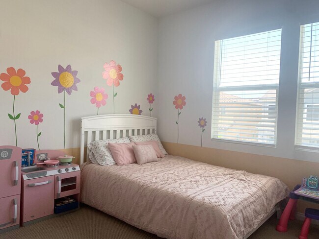 Building Photo - Welcome home to this stunning, recently constructed 4 bedrooms, 3-bath house in the desirable Wes...