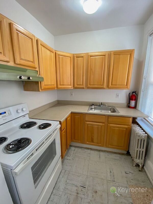 Building Photo - 16 N Rigby Ave