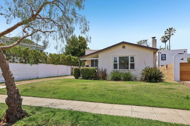 Building Photo - 3Bd/2ba Home w/parking in Santa Monica