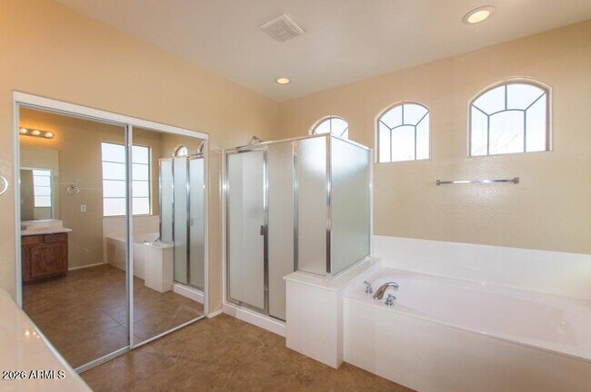 Building Photo - 44023 W Bailey Dr