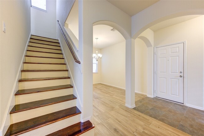 Building Photo - 6518 Wilshire Ridge