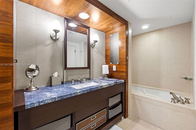 Building Photo - 6801 Collins Ave