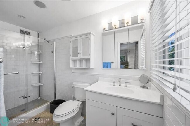 Building Photo - 1771 NE 35th St