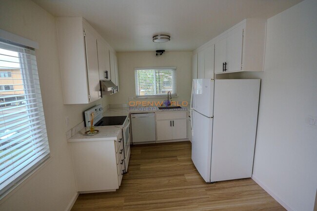 Building Photo - 414 Bancroft Ave