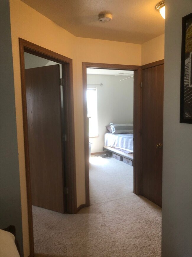 Building Photo - Parkside Village Apartment Homes in Mayville, WI