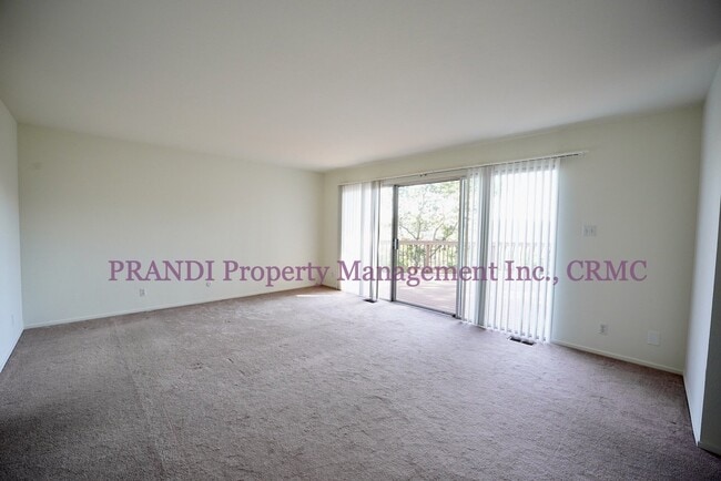 Building Photo - "Charming 3-Bedroom Sanctuary in San Rafael – Spacious 2,250 Sq Ft Home with 2 Full Baths!"