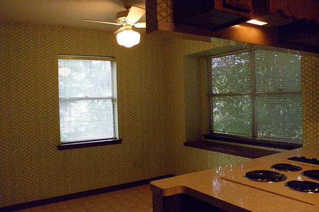 Building Photo - 223 Normal Park Dr