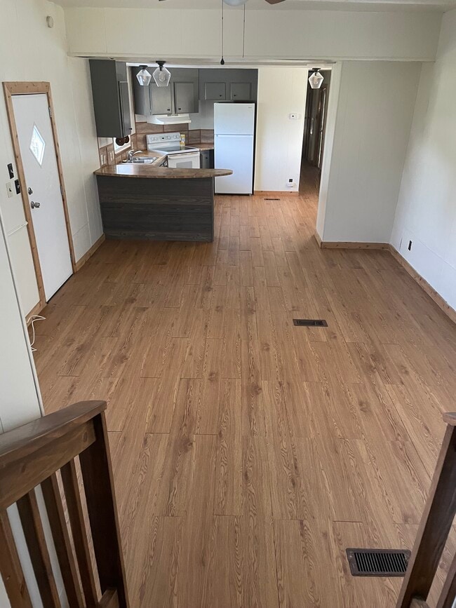 Building Photo - 3818 Co Rd 826