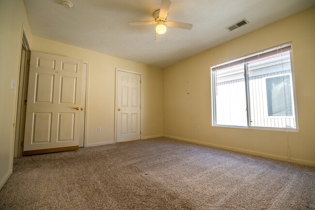 Building Photo - 4 bedroom, 4 bath unit overlooking the Mon River - Available 08/05/2026