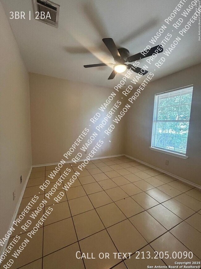 Building Photo - 7639 Windsor Oaks