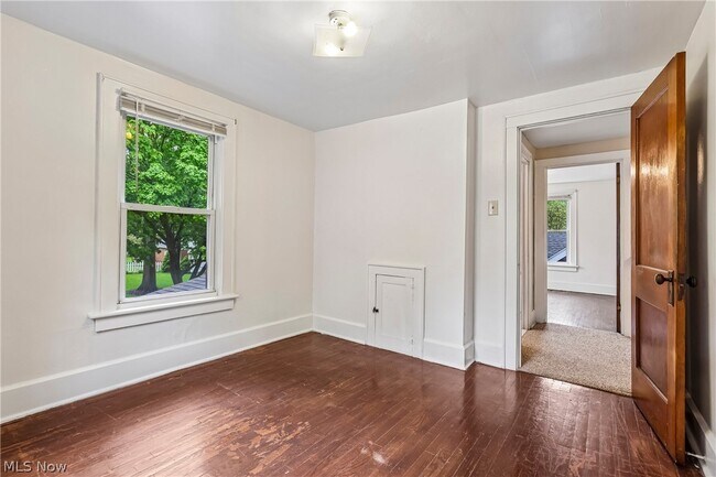 Building Photo - 636 Polk Ave