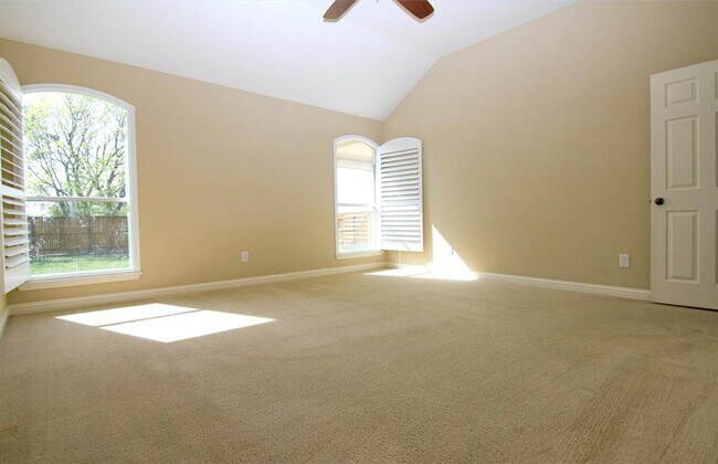 Building Photo - 3640 Rosalina Loop
