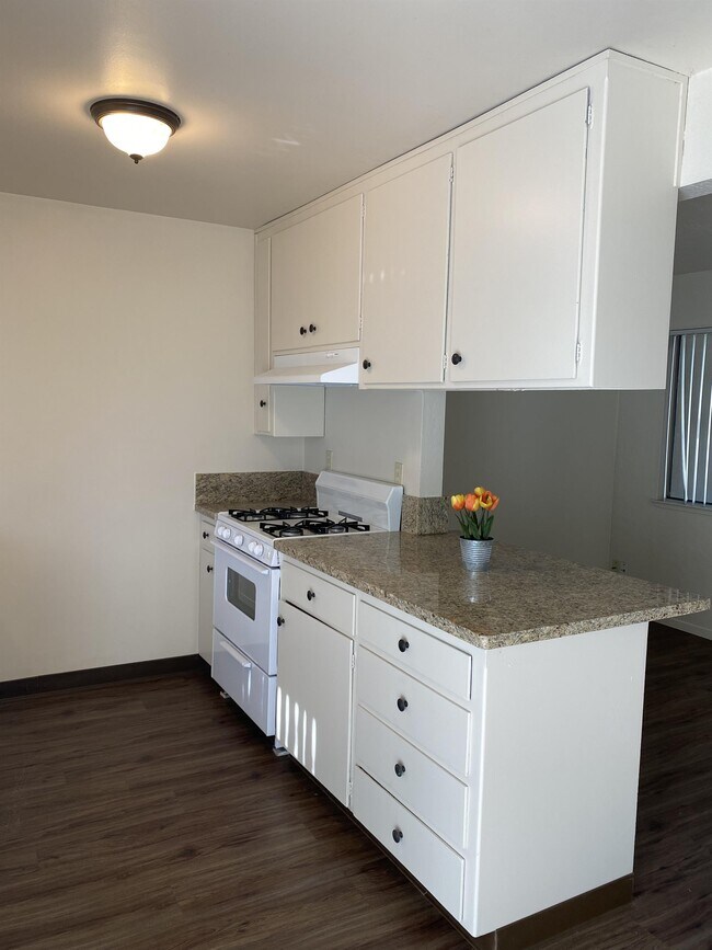 Building Photo - 3016 Delta Ave