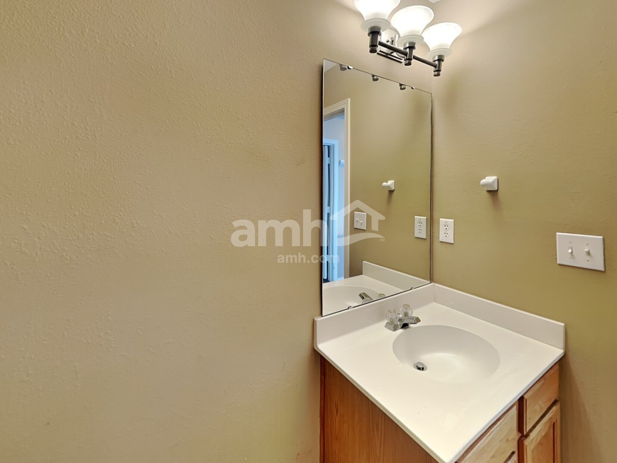 Building Photo - 1836 Meadow Crossing Dr