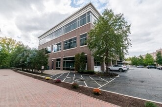 Building Photo - 290 Pleasant St