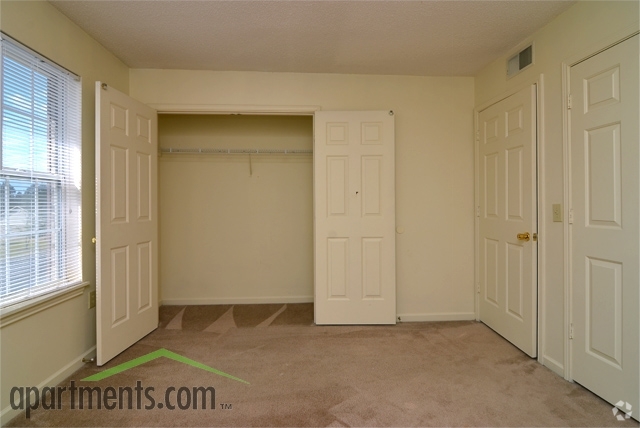 Bedroom - Hickory Run Apartments