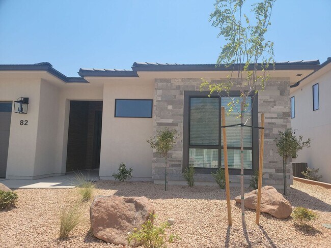 Building Photo - Bright and Spacious NEW 3 Bedroom Home!