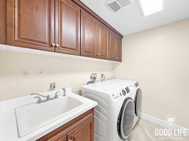 Building Photo - Spacious 4B/3BA Home in Carmel Valley with EV Charging, Solar & Backyard Patio