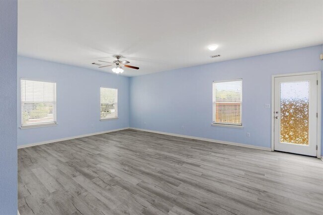 Building Photo - 4500 Senda Ln