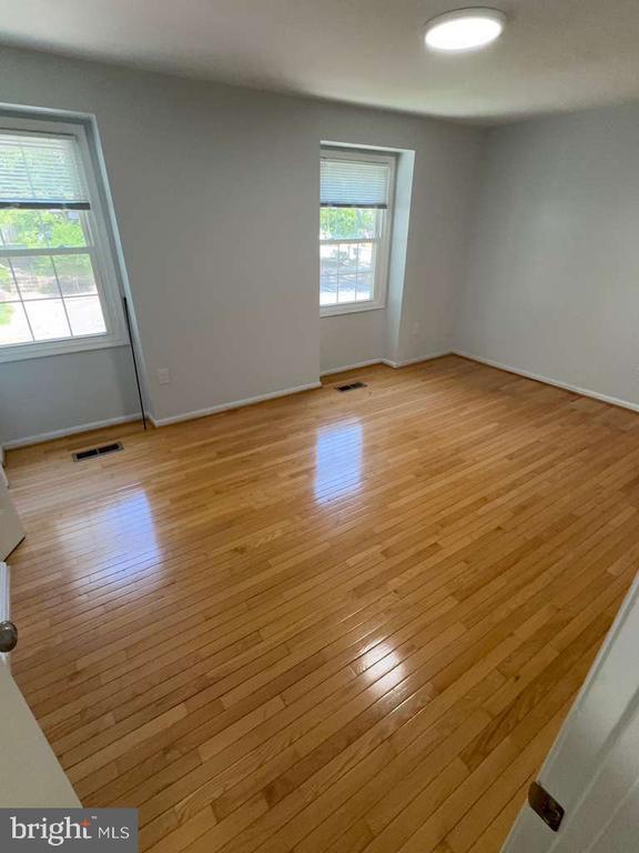 Building Photo - 4902 Van Walbeek Pl