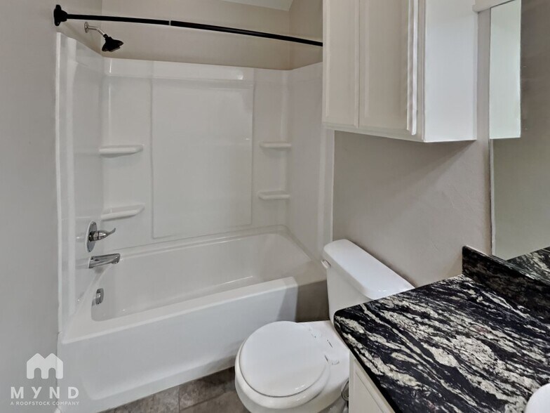 Building Photo - 1019 Merlin Dr