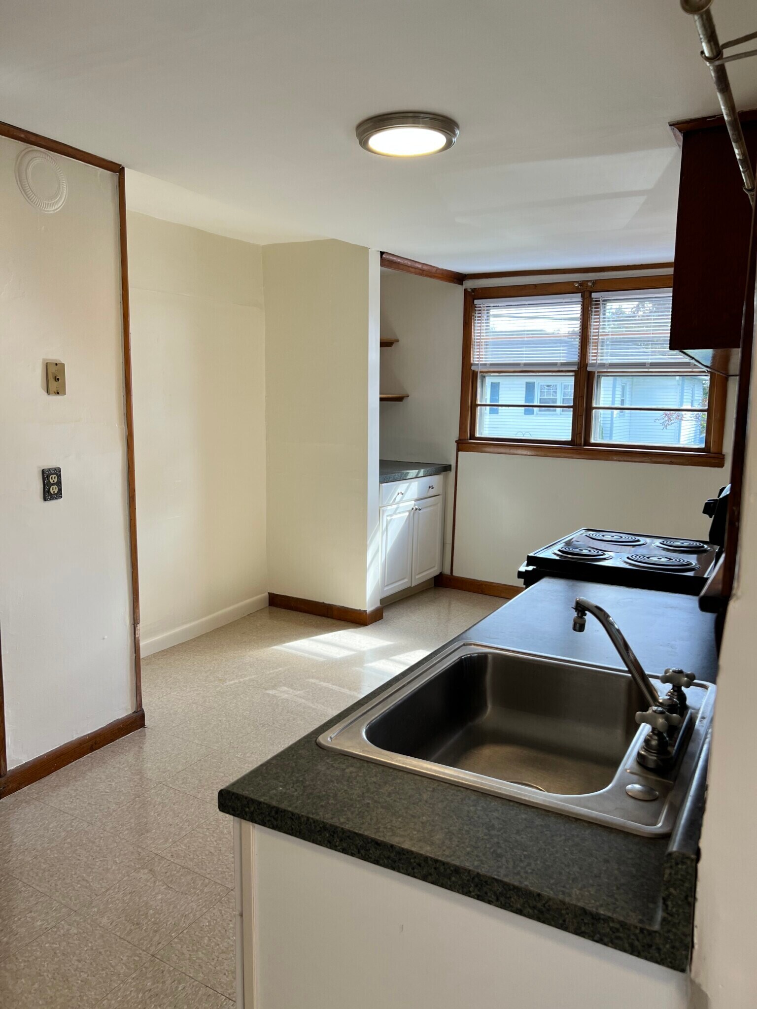 Building Photo - 37 Arlington St