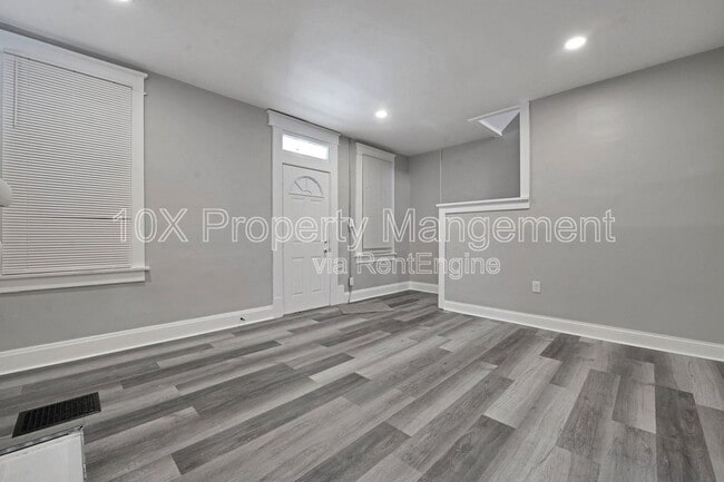 Building Photo - 26 Whitethorne Ave