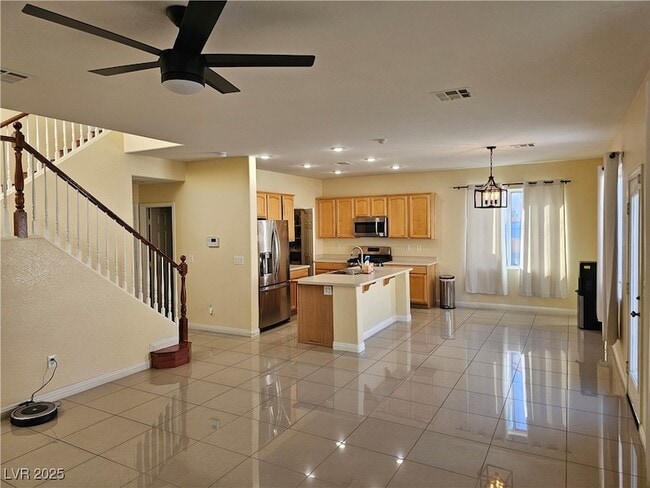 Building Photo - 3732 Shimmering Creek Ave